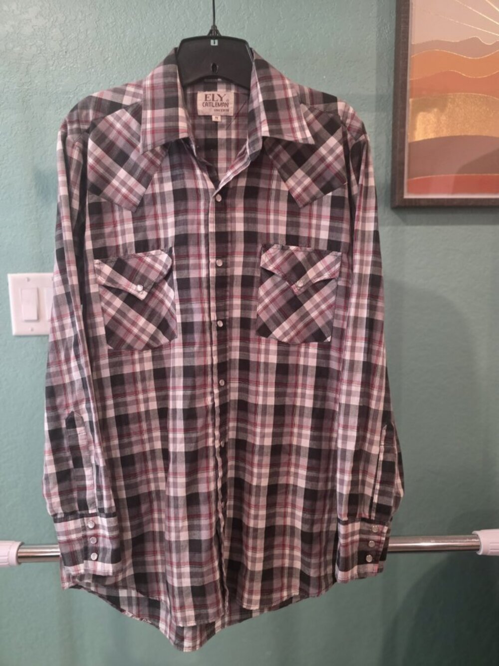 Ely Cattleman medium Western Shirt